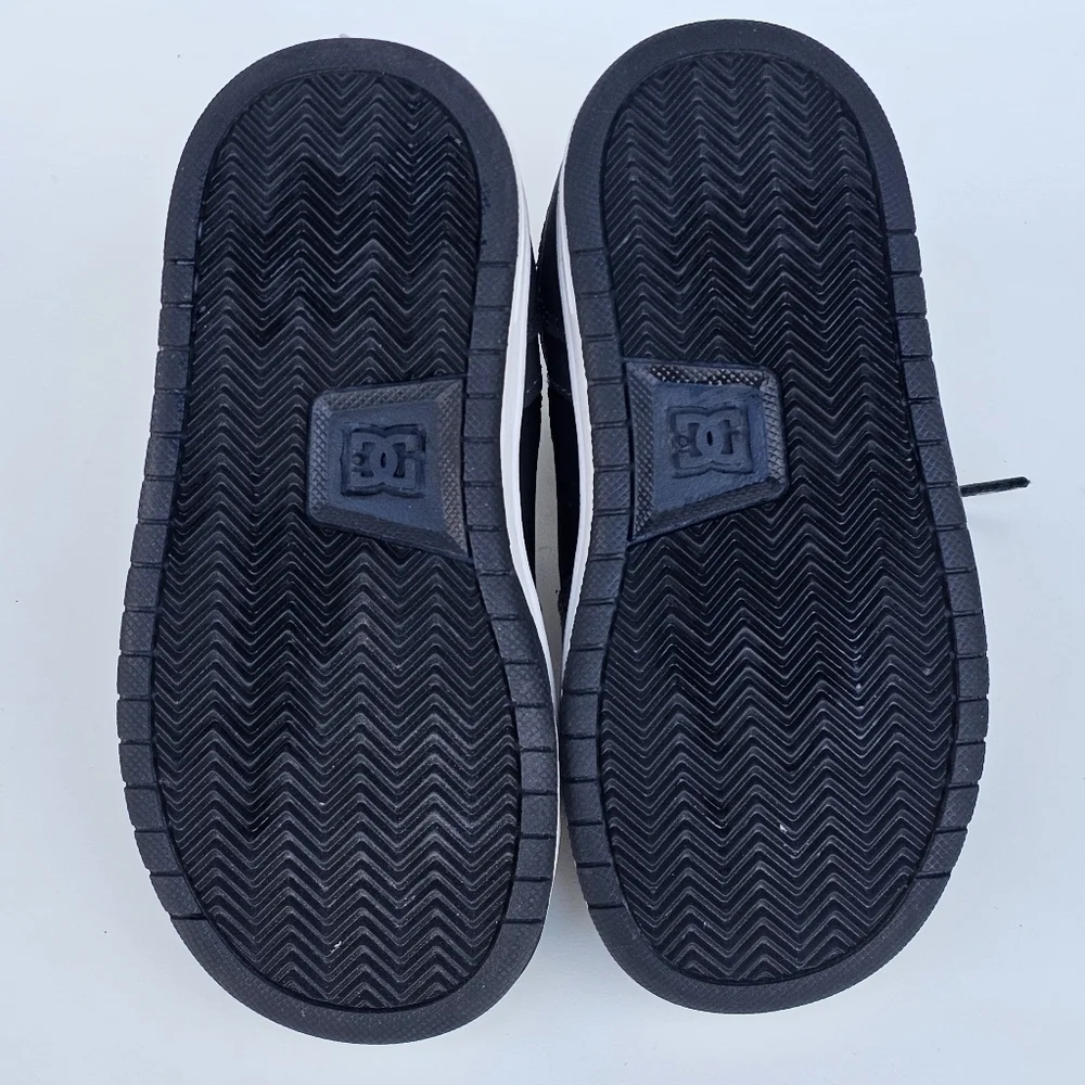 DC Shoes dark gray and black high-top sneakers boys size 9